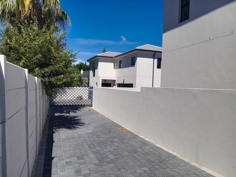 To Let 3 Bedroom Property for Rent in Eden Park Western Cape